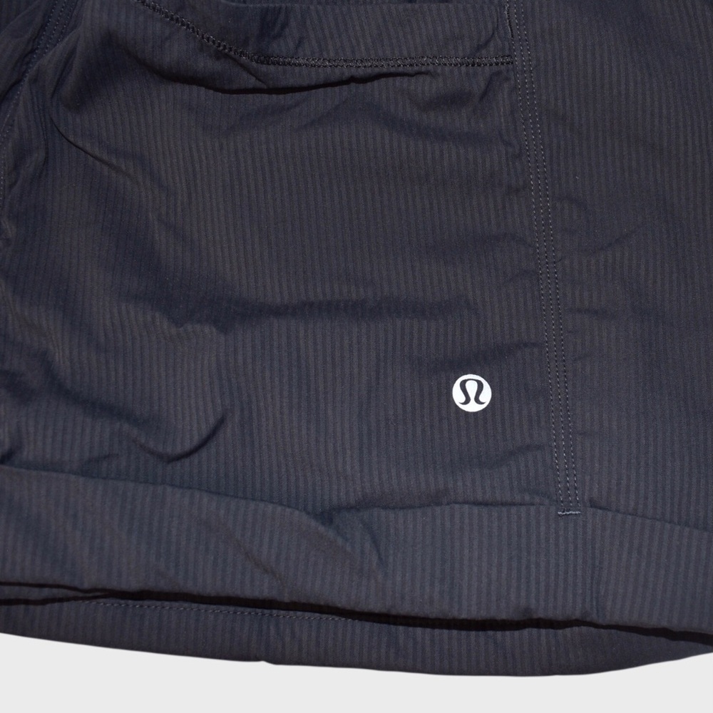 Lululemon Drawstring Cuffed Hem Athletic Shorts - image 3
